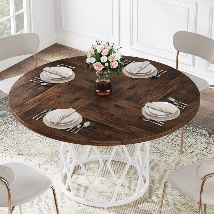 Round dining table
