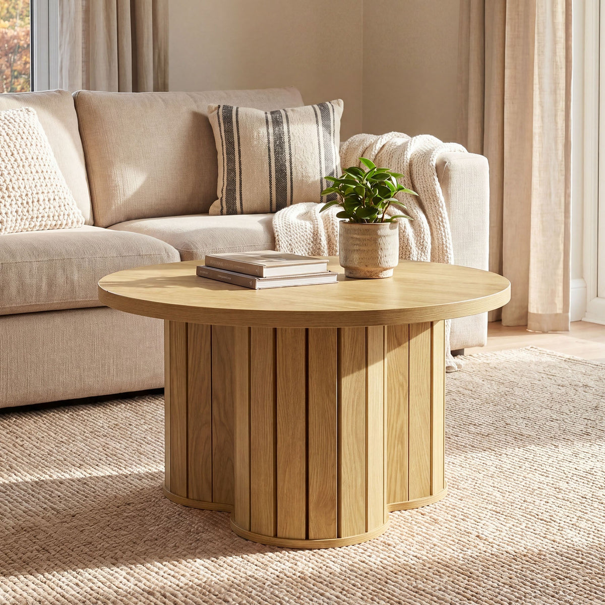 31.5" Circle Coffee Table, Small Accent Center Table with Three-lobed Grille Base for Living Room
